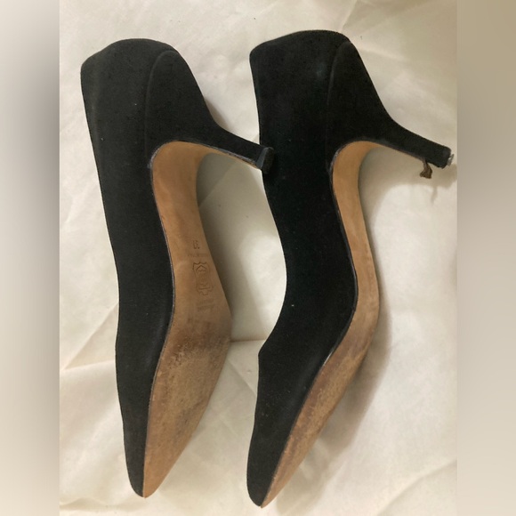 MANOLO BLAHNIK  Low Heel Suede Pumps  37 Black - Picture 7 of 9